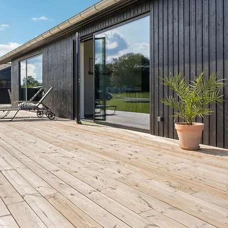 3 Bedroom Stunning In *