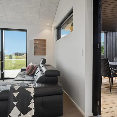 3 Bedroom Stunning In Prázdninový dům Haderslev